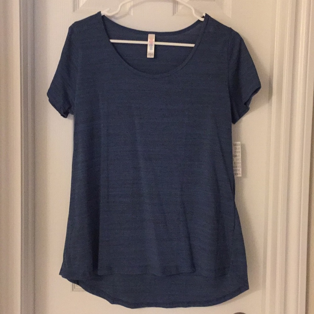 LulaRoe Small Classic T